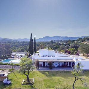 Villa mit 8 Schlafzimmern
